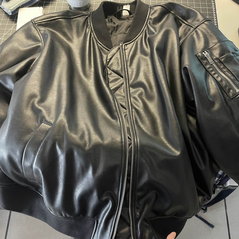 This sound is a pretty common one, I decided to include this one from my criteria of using things I often see/use. When I tried to make better sounds than just using the zipper, the sounds were so quiet they never picked up on the mic. So I settled with the zipper.